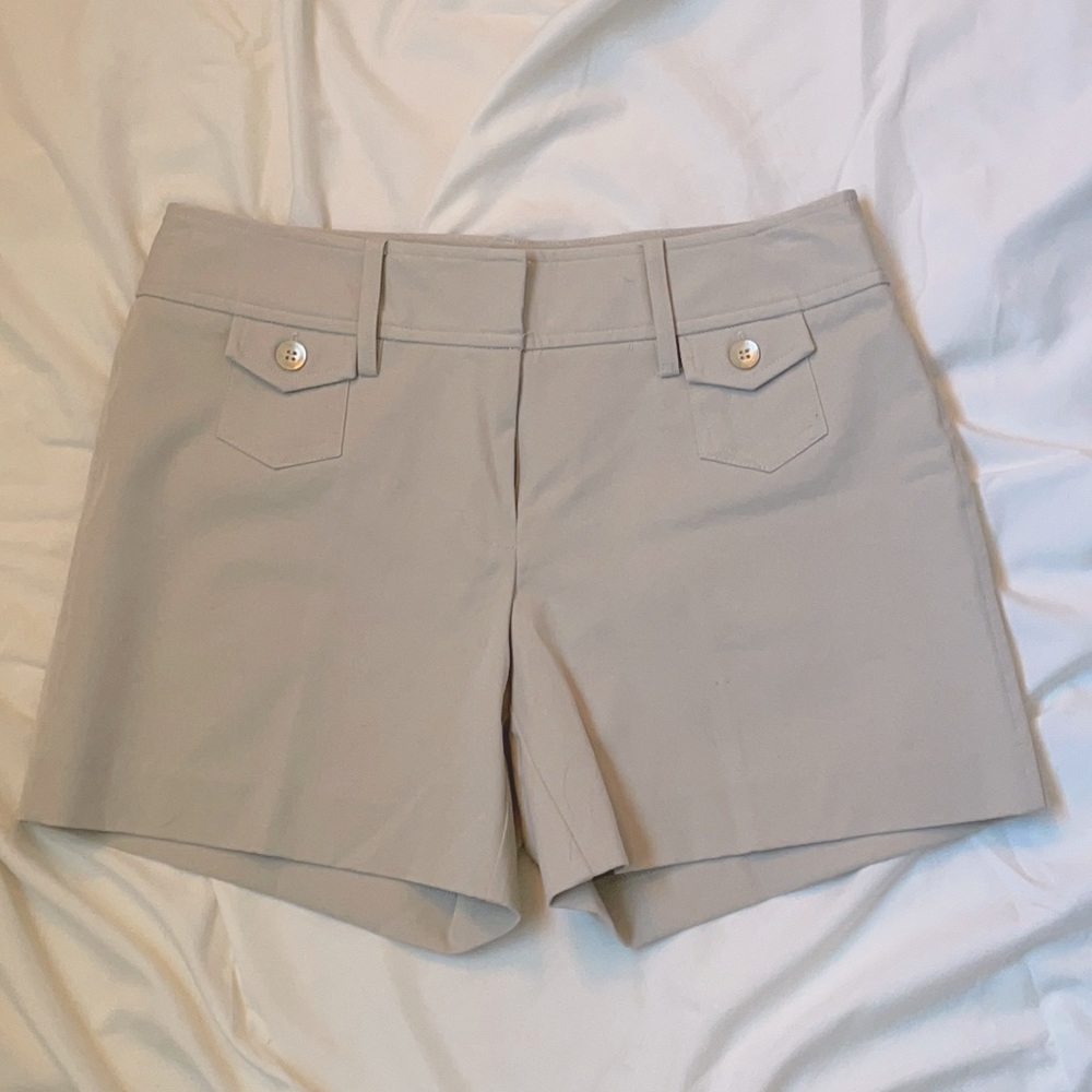 Express 3/4 khaki shorts